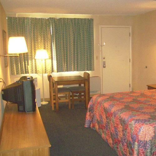 Family Budget Inn Харрисон Номер фото